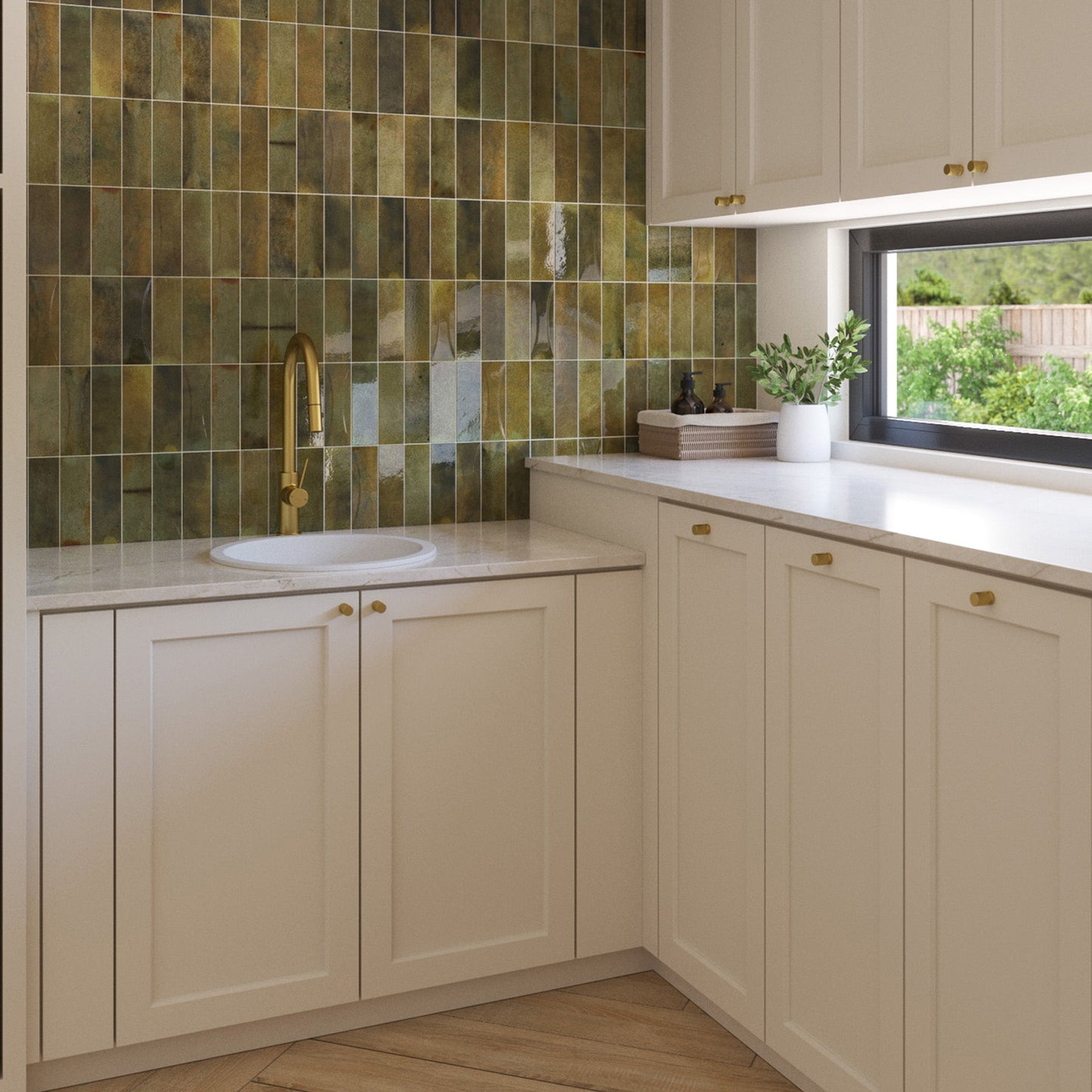Mia Linear Handle Brushed Brass Gold
