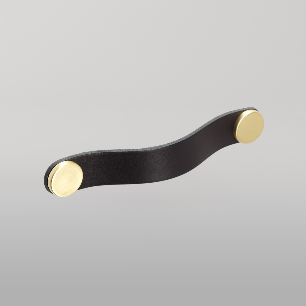 Momo Flexa Leather D Handle 160mm Black With Brass Buttons