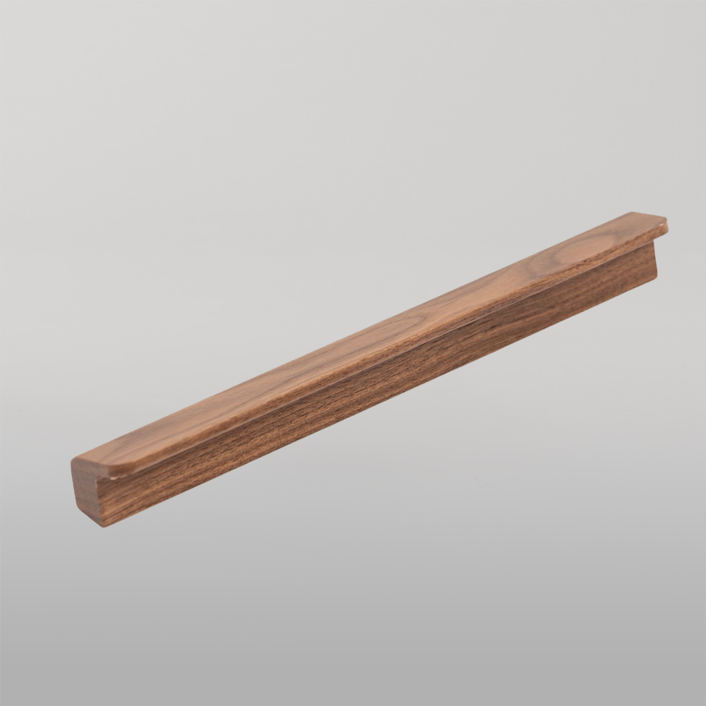 Momo Flapp Pull Timber Handle 160mm Brushed Walnut