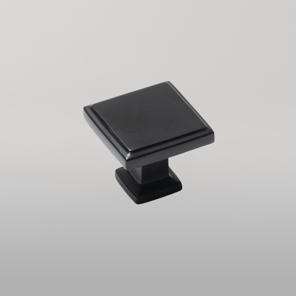 Momo Lucca Square Knob 30mm Matte Black