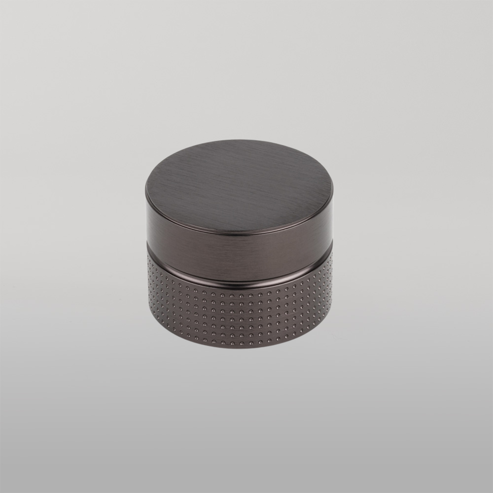 Momo Point Round Knob 40mm Black Titanium