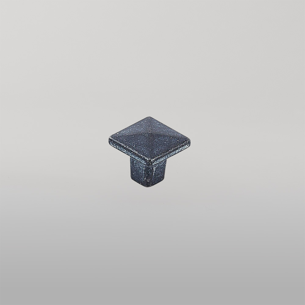 Momo Kansas Square Knob 24mm Antique Cream