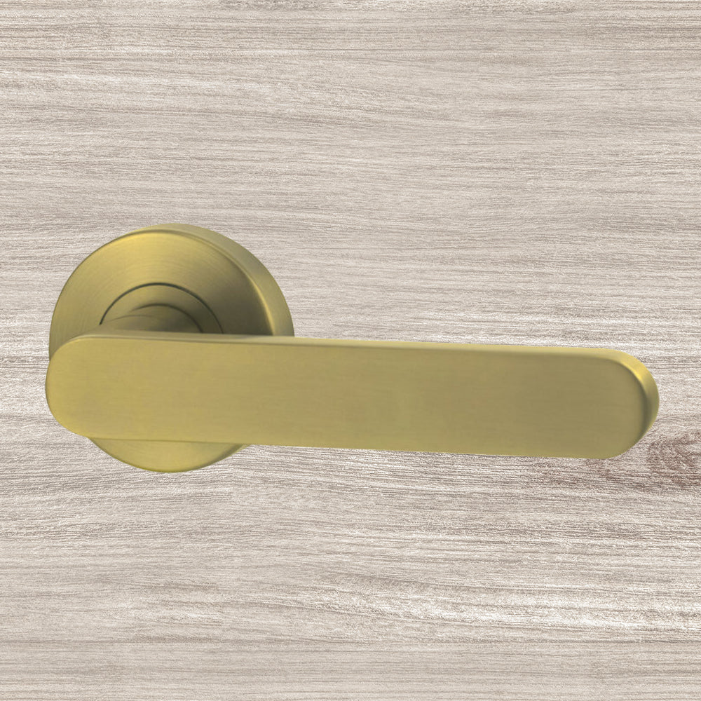 Lockwood Vivid Lever V3 Passage Set with Latch Satin Brass